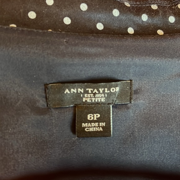 Anne Taylor dress. Side zipper. 3/4 sleeves. Black with polka dots. Knee length - Picture 5 of 5